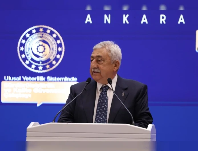 TESK Genel Başkanı Bendevi Palandöken: “Bu Yıl Gurbetçilerden 15 Milyar Dolar Turizm Geliri Bekleniyor”