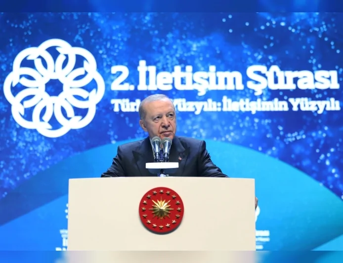 Cumhurbaşkanlığı İletişim Başkanlığı'nın 2. İletişim Şûrası'nda Dokuz Eylül Üniversitesi İletişim Alanındaki Güncel Gelişmeleri Değerlendirdi