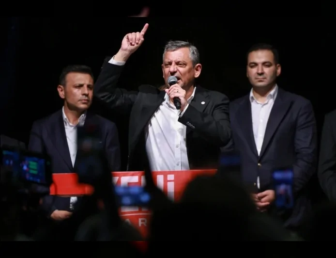 YENİ PARTİ GENEL BAŞKANI ÖZGÜR ÖZEL: “EKREM İMAMOĞLU, AK PARTİ’Yİ 4 KEZ YENDİĞİ VE 5’İNCİ KEZ YENECEĞİ İÇİN HAPİSTEDİR”