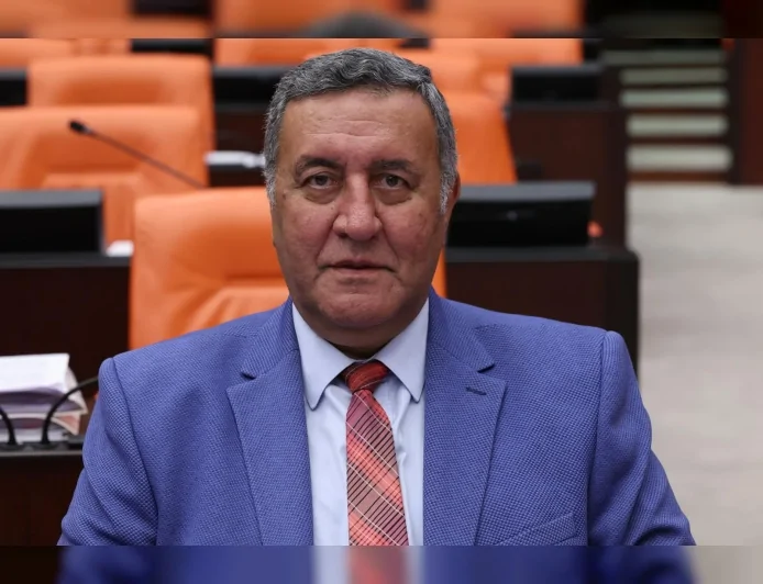 CHP Niğde Milletvekili Ömer Fethi Gürer: “44 Milyon Kişi Krediyle Ayakta, Borç Yükü Her Geçen Gün Ağırlaşıyor”