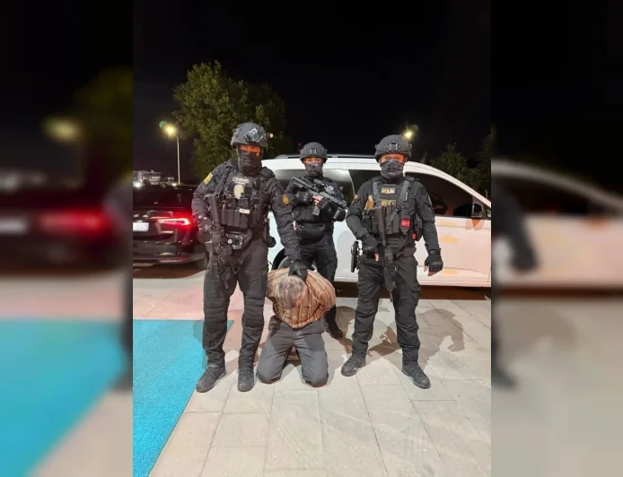 İÇİŞLERİ BAKANI MUSTAFA ÇİFTÇİ: “15 TEMMUZ SUİKAST TİMİNDE YER ALAN FİRARİ FETÖ MENSUBU BURKAY KARATEPE YAKALANARAK ADALETE TESLİM EDİLDİ”