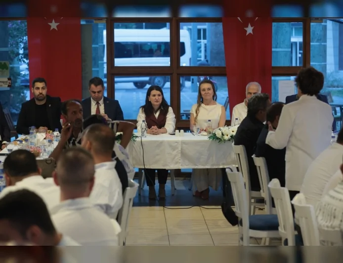 Konak Belediye Başkanı Nilüfer Çınarlı Mutlu: “Porajmos yıllar geçse de unutulmayacak, eşit bir yaşam için mücadeleyi sürdüreceğiz”