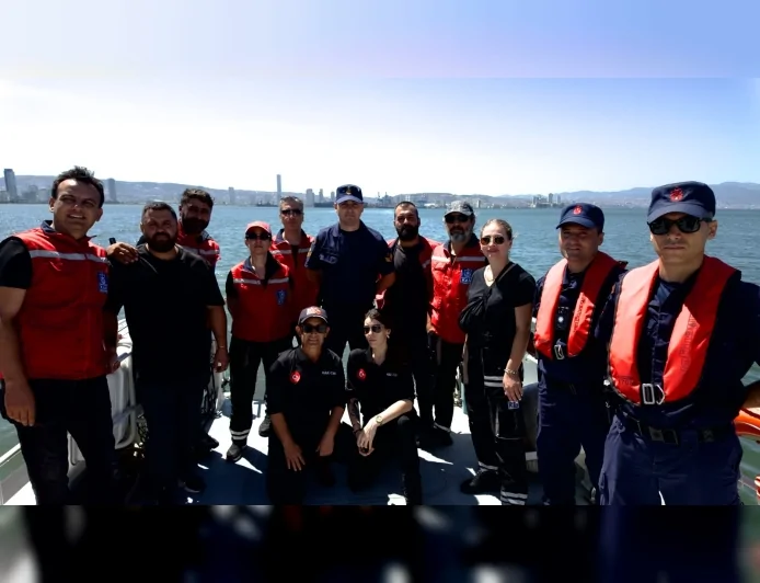 Konak Belediyesi KAM Arama Kurtarma Timi Suda Hayvan Arama ve Kurtarma Eğitimiyle Yetkinliğini Güçlendirdi