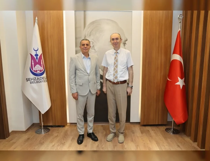 Şehzadeler Kaymakamı Günhan Yazar, Şehzadeler Belediye Başkanı Hakan Şimşek’e iade-i ziyarette bulundu