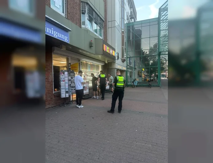 Hamburg Eidelstedt Platz’ta kioskta biber gazı paniği: Çocukların tartışmasının ardından polis müdahale etti