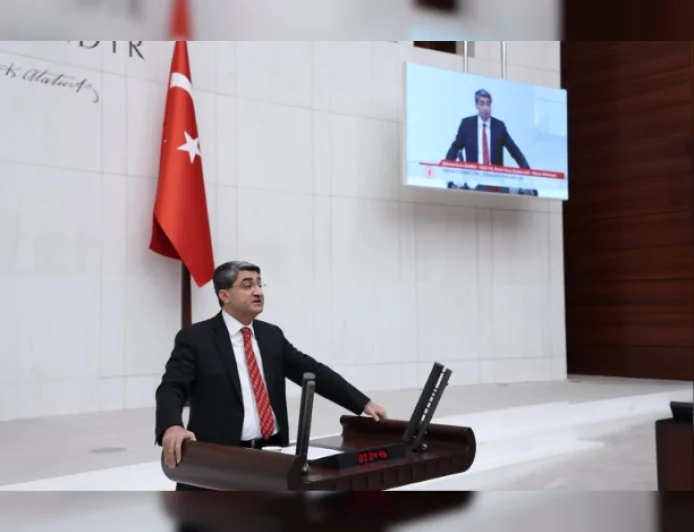 DEVA Partisi Genel Başkan Yardımcısı Mehmet Emin Ekmen: “Akademisyenleri dinleyin, AİHM kararlarını uygulayın”