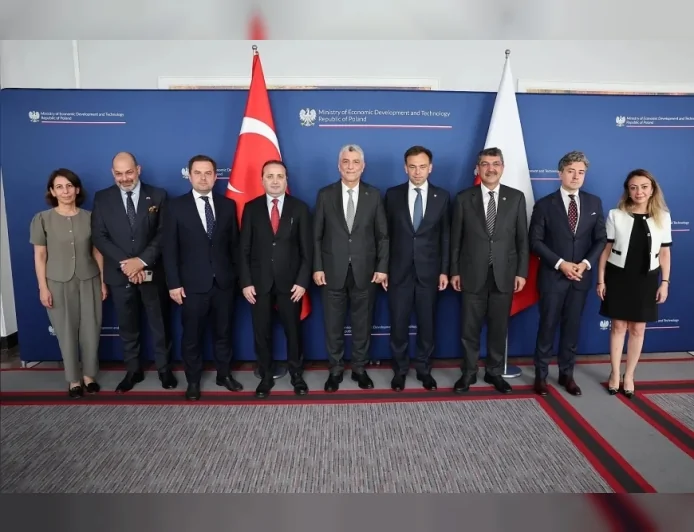 Ticaret Bakanı Ömer Bolat: “Polonya ile ikili ticaret hacmimizi kısa vadede 15 milyar dolara taşıyacağımıza inanıyoruz”