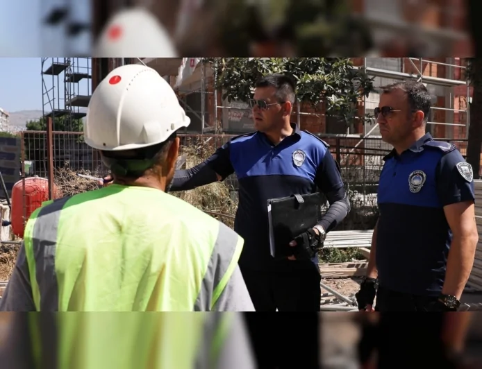 Bayraklı Belediye Başkanı İrfan Önal: “Temiz, Düzenli ve Güvenli Bir Bayraklı İçin Denetimlerimizi Kararlılıkla Sürdürüyoruz”