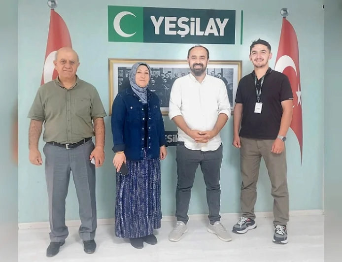 ÇORUM ÇOCUK TİYATROSU GENEL SANAT YÖNETMENİ CANER ERGAN YEŞİLAY ÇORUM ŞUBESİNİ ZİYARET EDEREK YENİ PROJELERİ GÖRÜŞTÜ