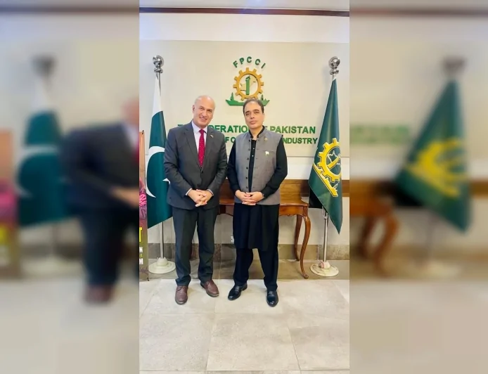 Gerontolog Dr. Kemal Aydın: “D8 ve ASEAN ülkeleri küresel yaşlanma politikalarında öncü rol üstlenebilir”