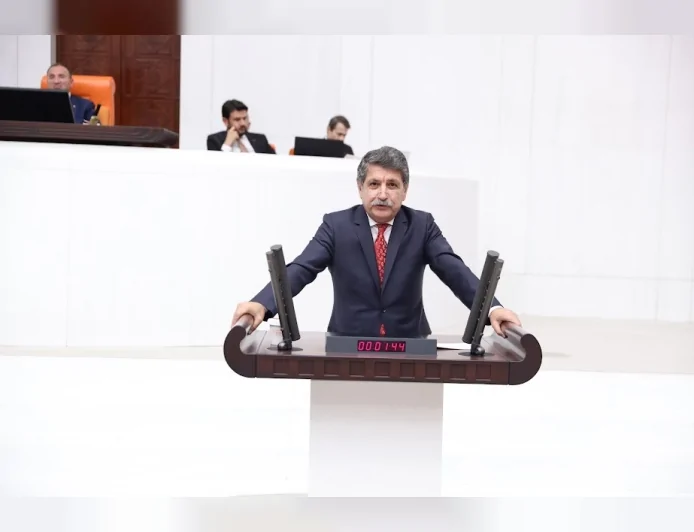 Yeni Parti Kocaeli Milletvekili Prof. Dr. Mühip Kanko: “Çocukları koruyamayan devlet, cezayla sorunu çözemez”