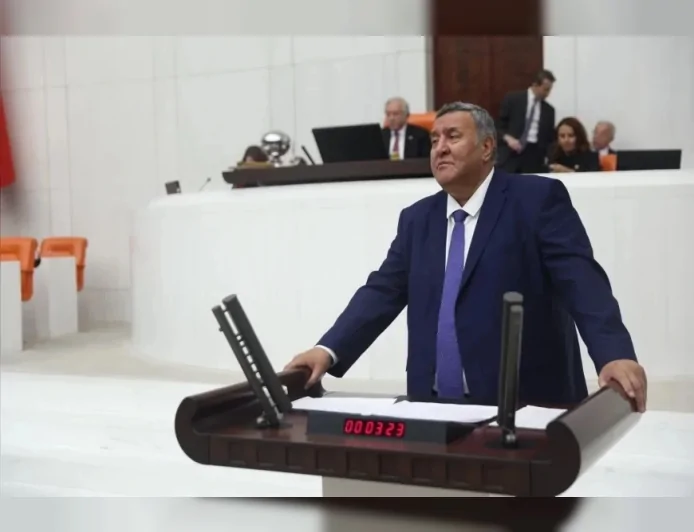 CHP Niğde Milletvekili Ömer Fethi Gürer: “Sosyal yardım rakamlarının artması başarı değil, yoksulluğun göstergesidir”