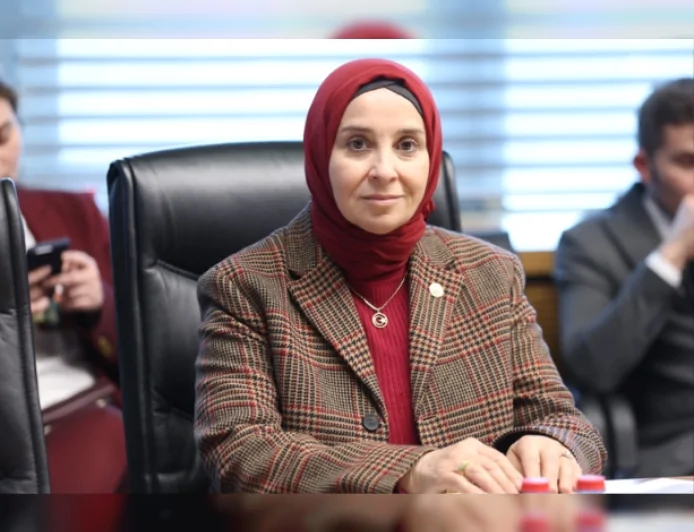 DEVA Partisi Genel Başkan Yardımcısı Elif Esen: “Vatandaşın ücretsiz vize randevusu hakkı karaborsaya düşmemeli”