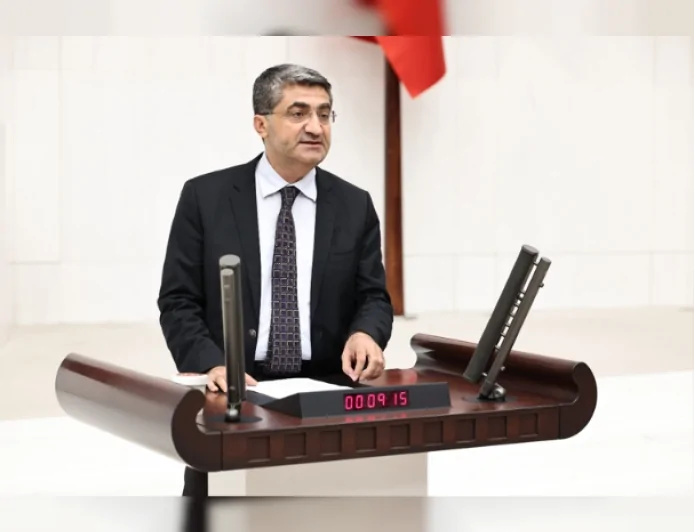 DEVA Partisi Genel Başkan Yardımcısı Mehmet Emin Ekmen: “Güvenlik korucularının özlük hakları mutlaka ele alınmalı”