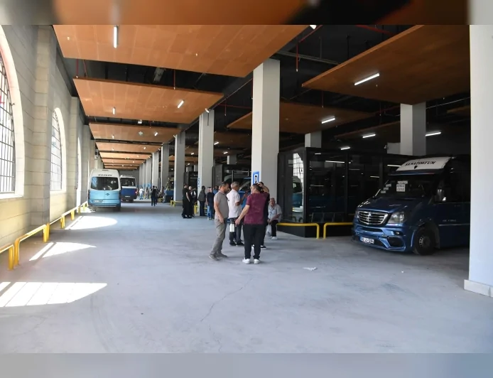 Ankara’da yaklaşık 1000 dolmuş Ulus’ta yeni merkezden hareket etmeye başladı