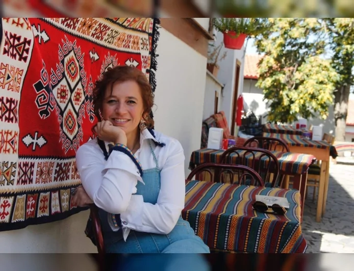 Şair Funda Özyurt: “Bu hayatta benim bir Şurimşinem oldu: Annem”