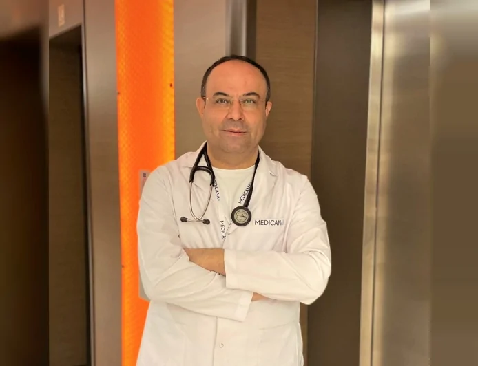 Medicana Kardiyoloji ve İç Hastalıkları Uzmanı Prof. Dr. Abdi Sağcan: “Sıklaşan ve bayılmaya neden olan belirtiler mutlaka araştırılmalıdır”