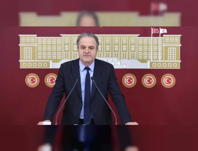 Emek Partisi Milletvekili İskender Bayhan: “Smart Solar’da TİS hükümlerinin uygulanmaması işçilerin ücret hakkını hedef alıyor”