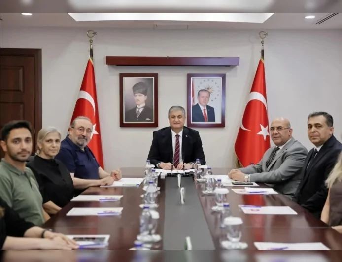Adana Valisi Mustafa Yavuz: “Eğitime verilen her desteği yarınlarımıza bırakılan kıymetli bir miras olarak görüyoruz”