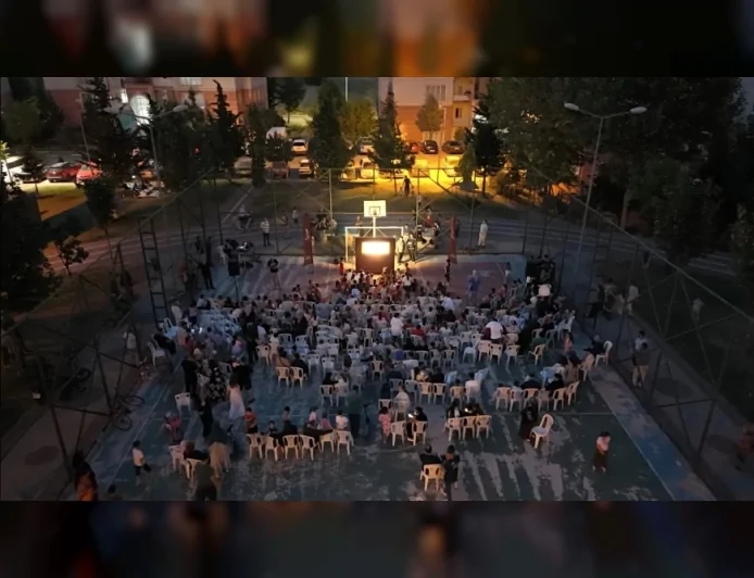 İnegöl Belediyesi’nin “Karagöz’ün Salıncağı” Gösterisinde Çocuklar ve Aileler Geleneksel Gölge Tiyatrosuyla Buluştu