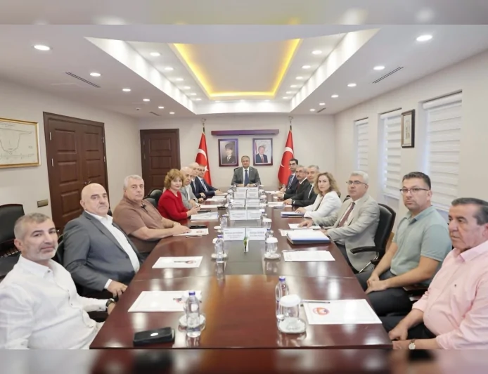 Adana Valisi Mustafa Yavuz: “Su Ürünleri OTB’de sahadaki yapım çalışmalarında yeni ve somut bir safhaya geçtik”