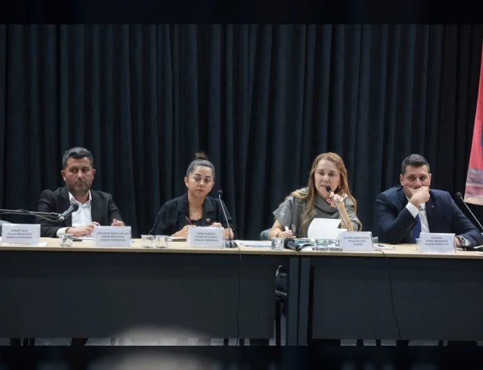 Konak Belediye Başkanı Nilüfer Çınarlı Mutlu: “Doğal gazı olmayan mahalle kalmasın diye gövdemizi ortaya koyduk”