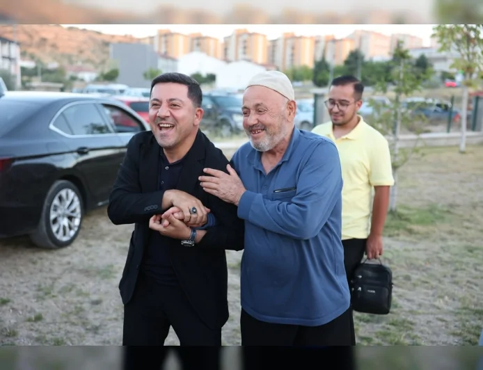 Nevşehir Belediye Başkanı Rasim Arı, Mehmet Akif Ersoy Mahallesi’nde vatandaşlarla buluştu