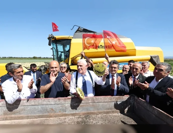 İYİ Parti Genel Başkanı Müsavat Dervişoğlu: “İktidarımızda çiftçilerin bankalara borcu kalmayacak”
