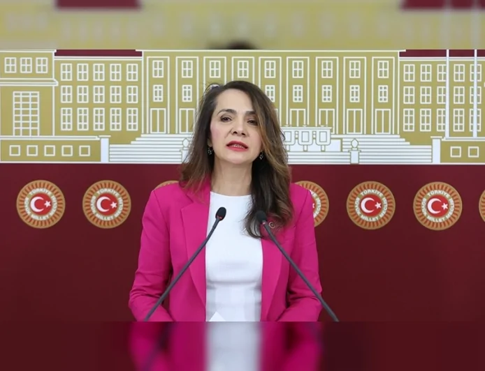 CHP Genel Başkan Yardımcısı Dr. Gamze Akkuş İlgezdi: “Fahiş kira artışları barınma hakkını gasp ediyor”