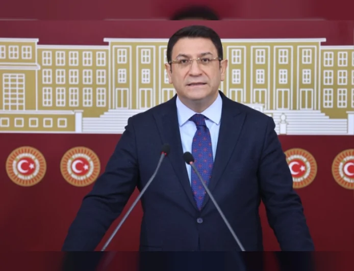 DEVA Partisi Ankara Milletvekili İdris Şahin: “Vatandaşa kemer sıkma anlatıp faizdeki devasa faturayı görmezden gelemezsiniz”
