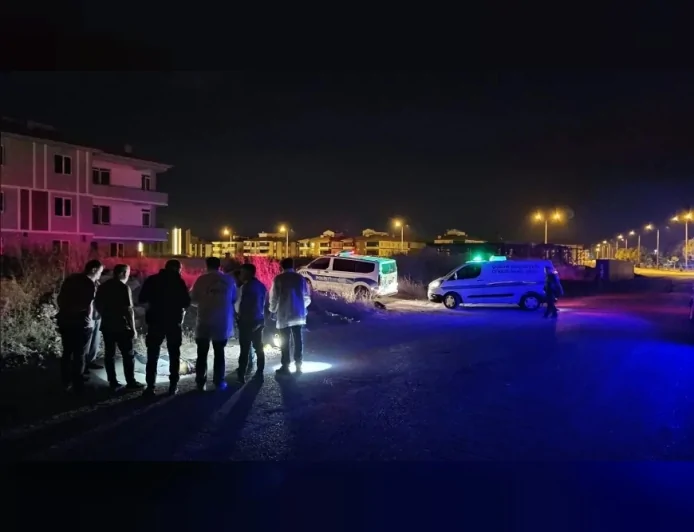 Çorum’da gece saatlerinde 46 yaşındaki Ümit Yılmaz başından silahla vurulmuş halde ölü bulundu