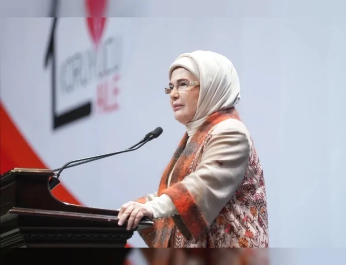 Emine Erdoğan: “Vefat Yıl Dönümünde Şule Ablayı Rahmet ve Özlemle Yad Ediyorum”