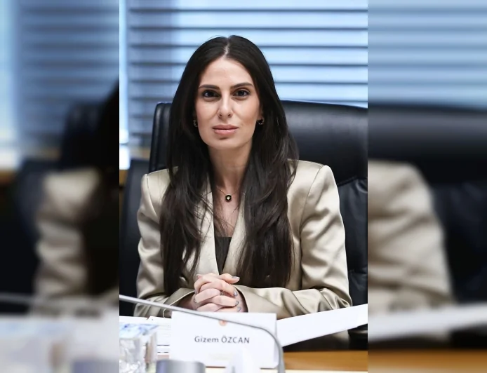 YENİ Parti Genel Başkan Yardımcısı Av. Gizem Özcan: “30 Ağustos, milletimizin kendi geleceğine karar verme iradesinin tarihsel ilanıdır”