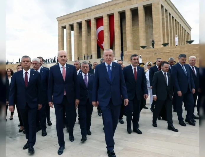 Cumhurbaşkanı Erdoğan, 30 Ağustos Zafer Bayramı’nda Anıtkabir’i ziyaret etti
