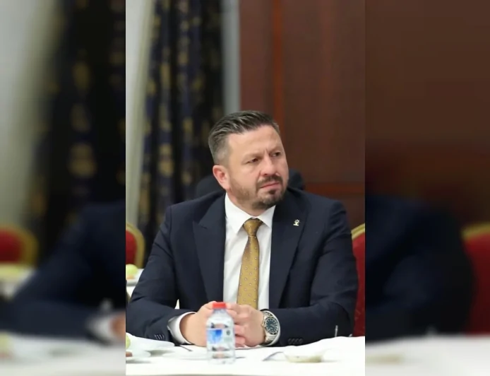 AK Parti Balıkesir İl Başkanı Mehmet Aydemir: “Şehrimize 19’u uzman hekim, 189’u pratisyen tabip olmak üzere 208 yeni hekim kadrosu kazandırıyoruz”