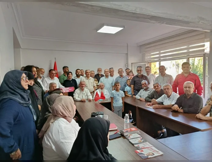 Saadet Partisi Manisa İl Başkanı Zekayi Yılmaz: “Çiftçi küserse bağ kurur, bağ kurursa Manisa ekonomisi çöker”