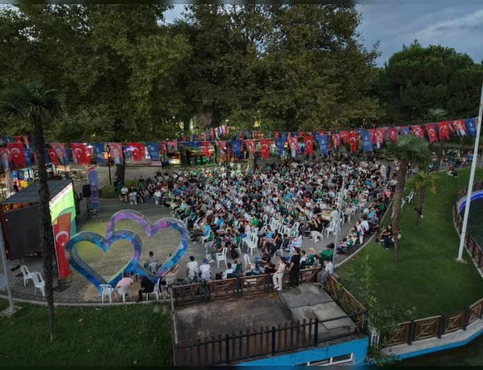 Bursa Büyükşehir Belediyesi Bursaspor İçin Taraftarları Kültürpark’ta Buluşturdu, Galibiyet Coşkusu Yaşandı
