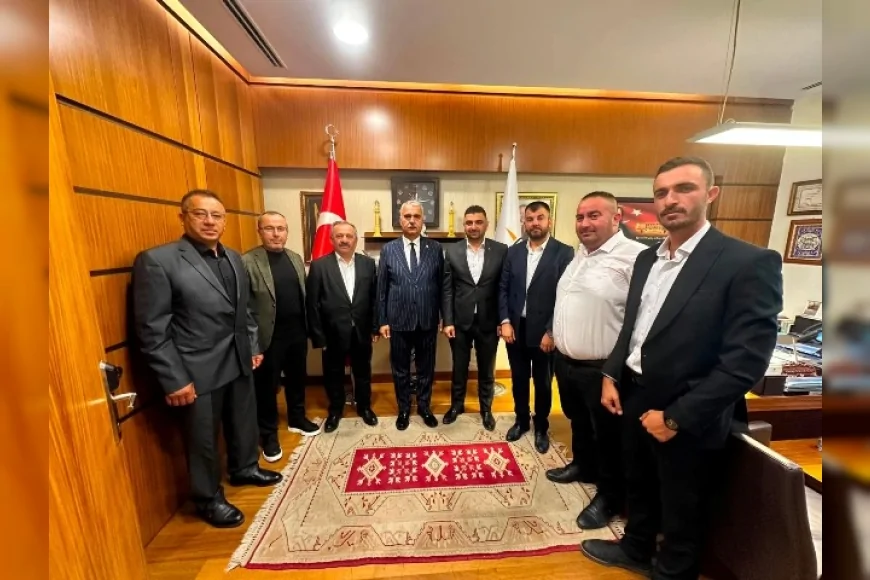 AK Parti Çorum Milletvekilleri Av. Yusuf Ahlatcı ve Av. Oğuzhan Kaya Zanaatkarlar Kooperatifi Heyetini TBMM’de Ağırladı