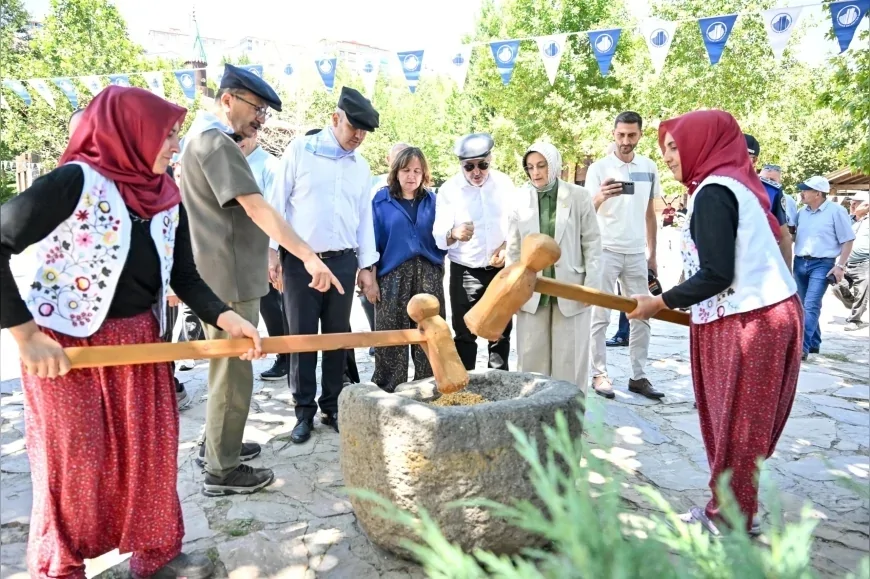 Altındağ Belediye Başkanı Dr. Veysel Tiryaki: “Çocuklarımız eski köy yaşamını öğrensin, geleneklerimizi unutmasın”
