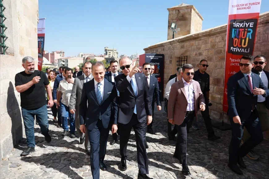 Kültür ve Turizm Bakan Yardımcısı Gökhan Yazgı'nın katılımıyla Nevşehir Kültür Yolu Festivali Kapadokya'nın merkezinde başladı