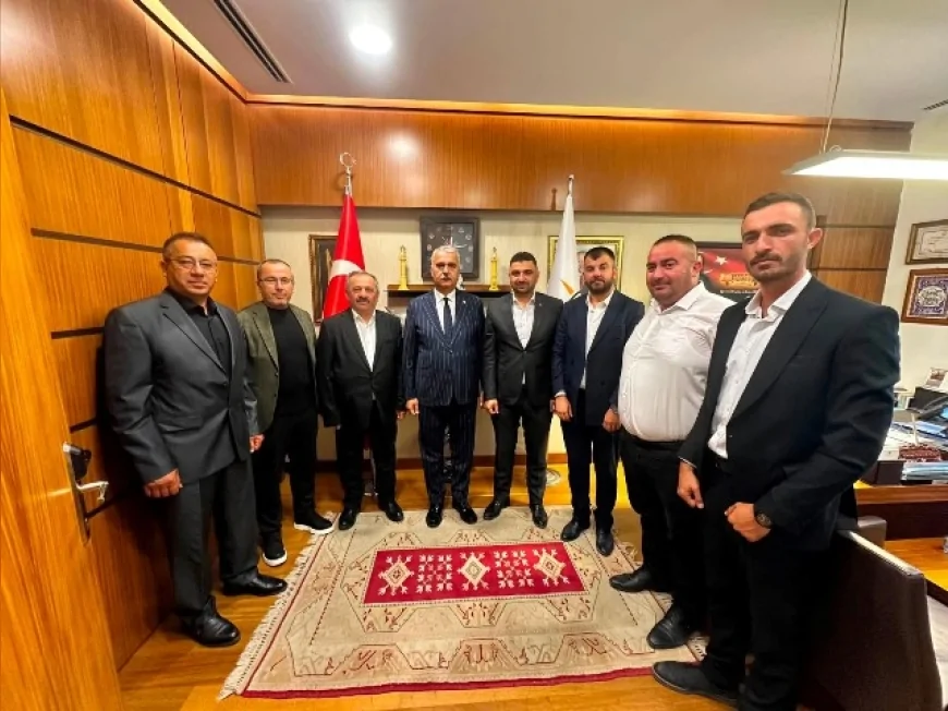 AK Parti Çorum Milletvekilleri Av. Yusuf Ahlatcı ve Av. Oğuzhan Kaya Zanaatkarlar Kooperatifi Heyetini TBMM’de Ağırladı
