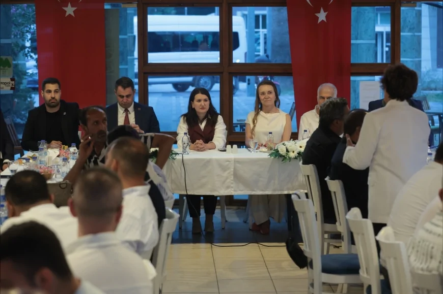 Konak Belediye Başkanı Nilüfer Çınarlı Mutlu: “Porajmos yıllar geçse de unutulmayacak, eşit bir yaşam için mücadeleyi sürdüreceğiz”