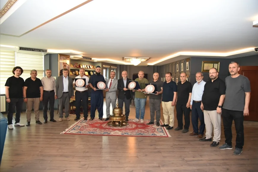 Elazığ Ticaret Borsası Başkanı Mehmet Ali Dumandağ: "Başarı Hiçbir Zaman Tek Bir Kişinin Değil, Güçlü Bir Ekibin Eseridir"