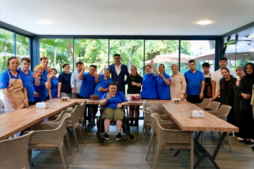 Düzce Belediyesi Kusursuz Kafe 10’uncu Kuruluş Yılını Çalışanları ve Misafirleriyle Kutladı
