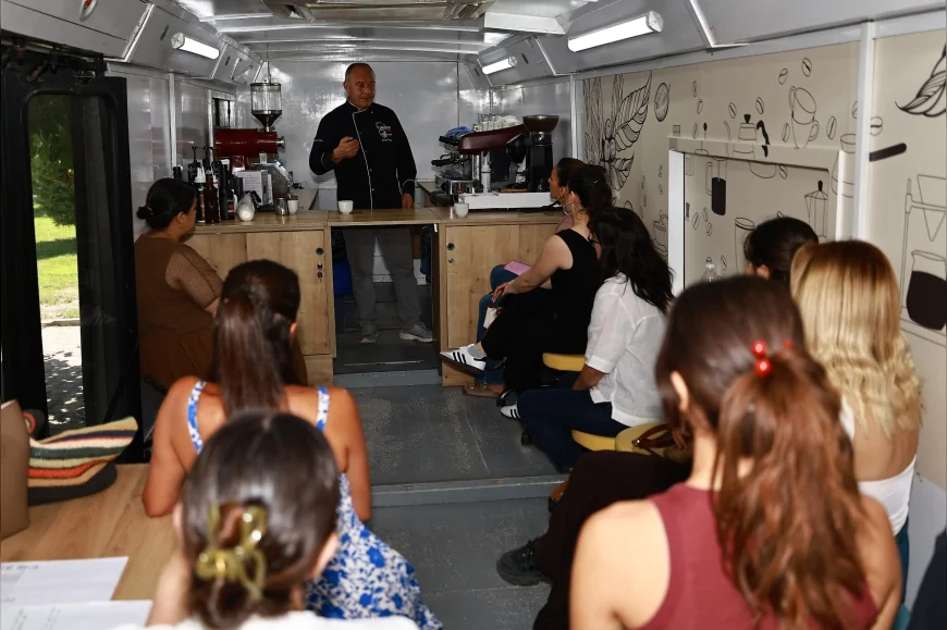 Efes Selçuk Belediyesi Yaz Dönemi Kurslarına Yoğun İlgi Barista Eğitimini Tamamlayan 24 Kursiyer Sertifika Yolunda