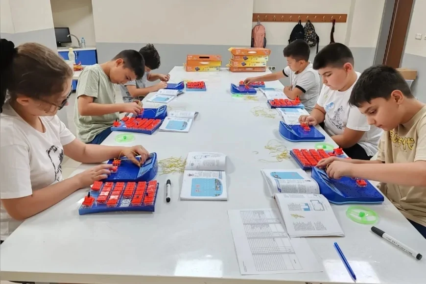 Bornova'da Yaz Bilim Atölyeleri Ağustos Ayında Yeni Programlarla Devam Ediyor