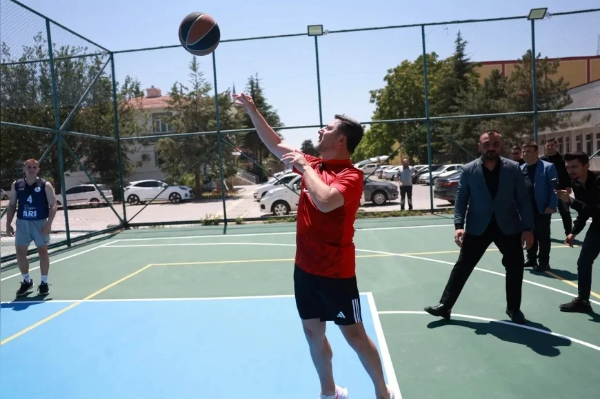Nevşehir Belediye Başkanı Rasim Arı: “1. Geleneksel Kayaşehir 3x3 Basketbol Şenliği” İlk Atışla Büyük Heyecan İçinde Başladı