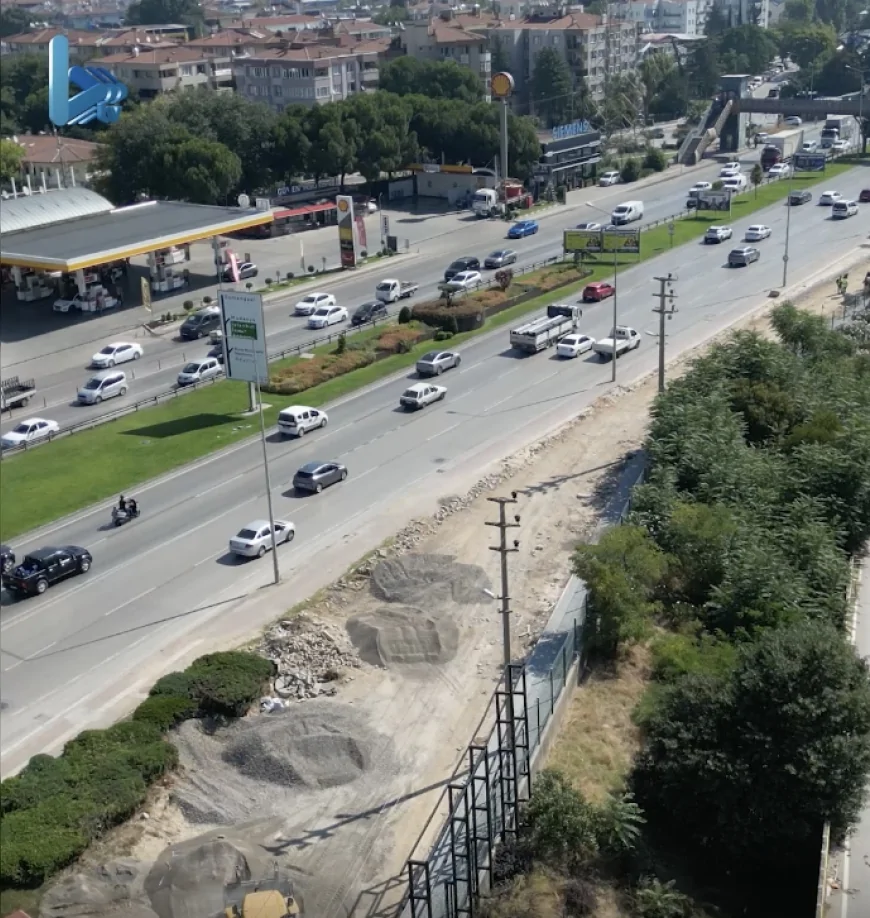 Bursa Büyükşehir Belediyesi Liman Caddesi'nde Altyapıyı Tamamladı Üstyapı Çalışmalarına Hız Verdi