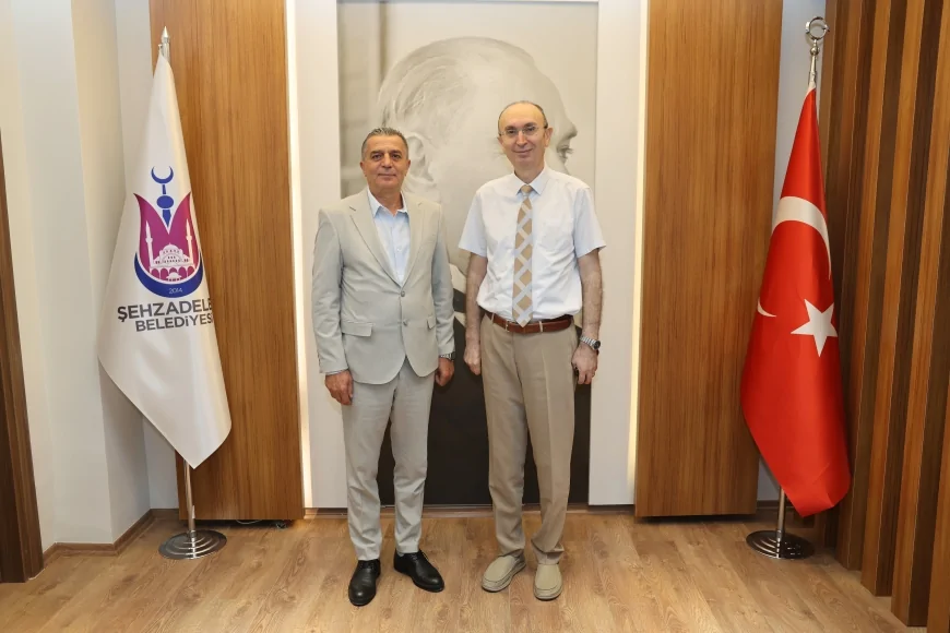 Şehzadeler Kaymakamı Günhan Yazar, Şehzadeler Belediye Başkanı Hakan Şimşek’e iade-i ziyarette bulundu