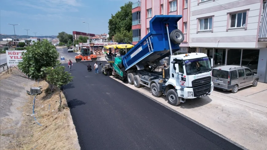 Manisa Büyükşehir Belediyesi Kula Seyitali Mahallesi’nde 1.200 ton sıcak asfalt serimini tamamladı